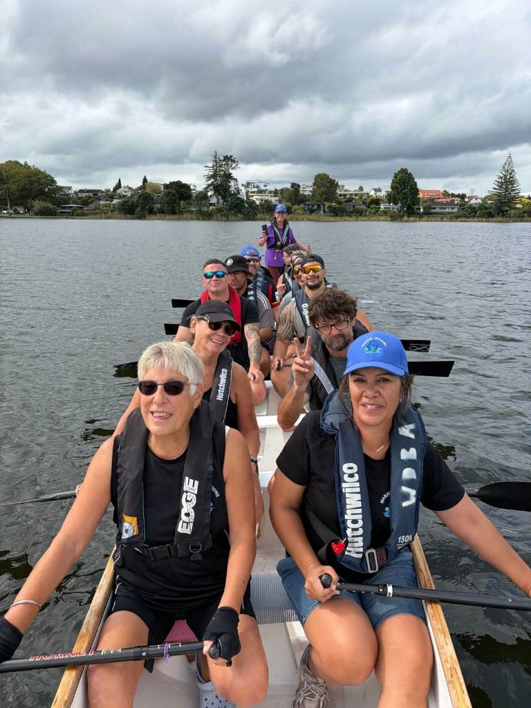 Manawa Dragons paddling on Hamilton Lake